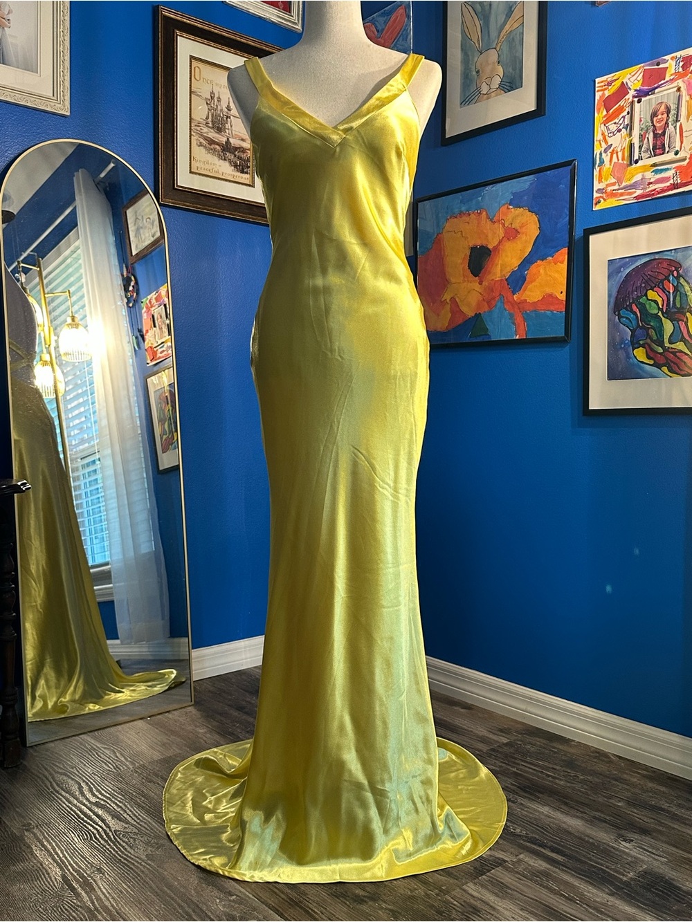 Lulus Yellow Satin Maxi Gown Open Back Formal Dress NWT Size Small